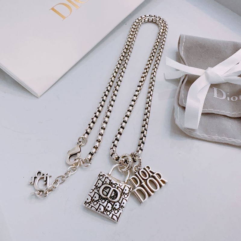 chr1st1an D10r necklaces